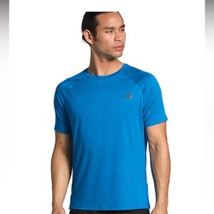 The North Face men’s hyperlayer FD athletic  shirt blue running size large